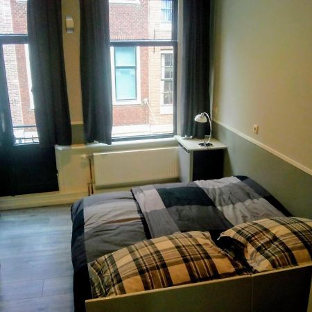 Aldo, Not For Parties, Not A Hotel, Room With Shared Bathroom, No Kitchen Amsterdam Exterior foto