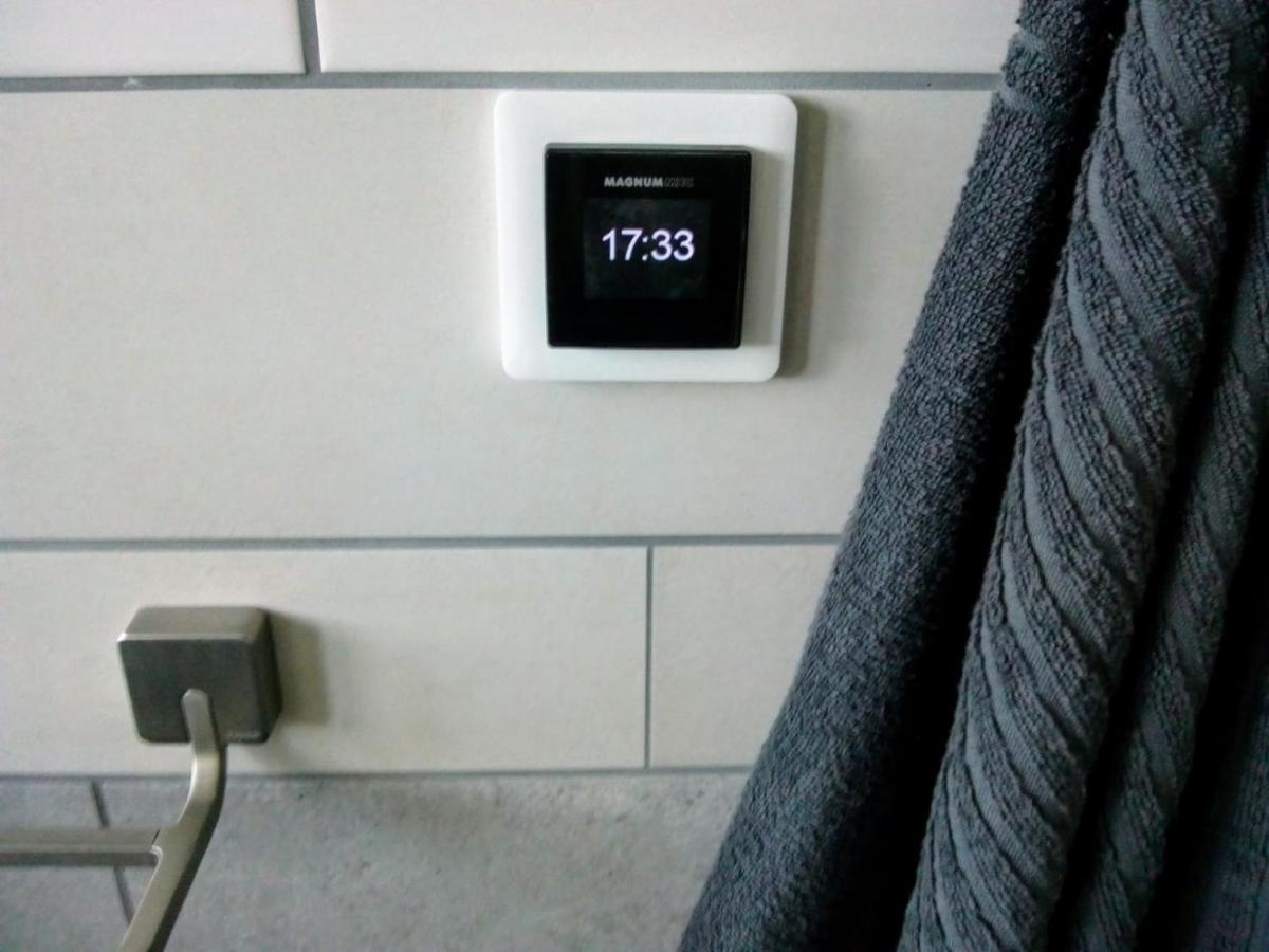 Aldo, Not For Parties, Not A Hotel, Room With Shared Bathroom, No Kitchen Amsterdam Exterior foto