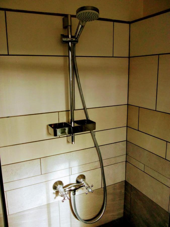 Aldo, Not For Parties, Not A Hotel, Room With Shared Bathroom, No Kitchen Amsterdam Exterior foto