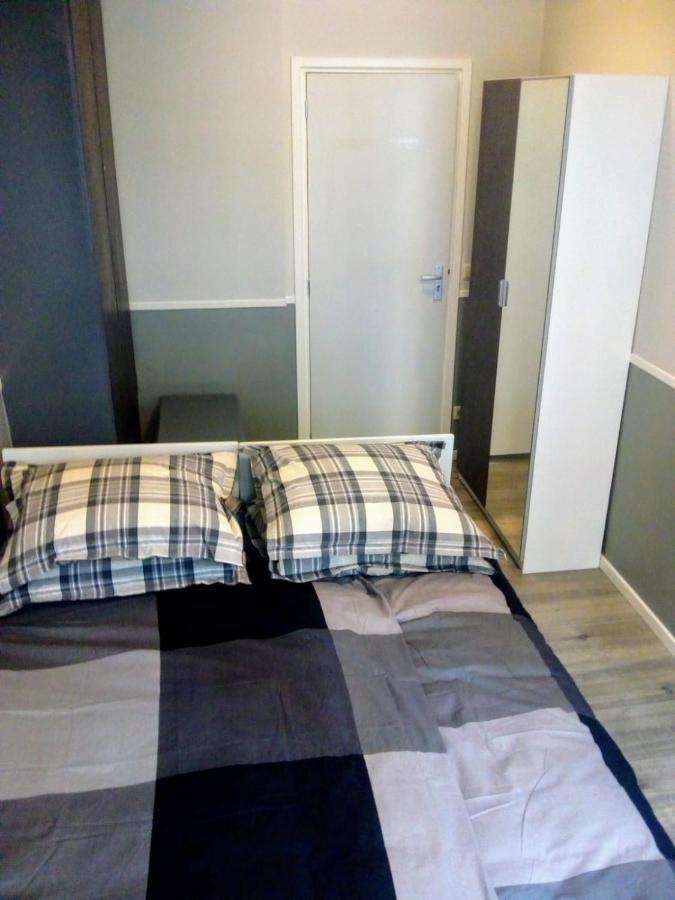 Aldo, Not For Parties, Not A Hotel, Room With Shared Bathroom, No Kitchen Amsterdam Exterior foto