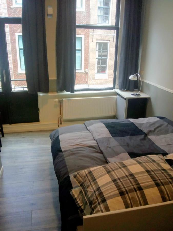 Aldo, Not For Parties, Not A Hotel, Room With Shared Bathroom, No Kitchen Amsterdam Exterior foto