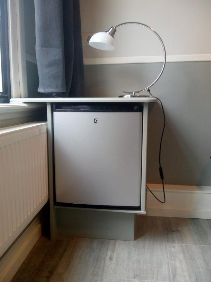 Aldo, Not For Parties, Not A Hotel, Room With Shared Bathroom, No Kitchen Amsterdam Exterior foto