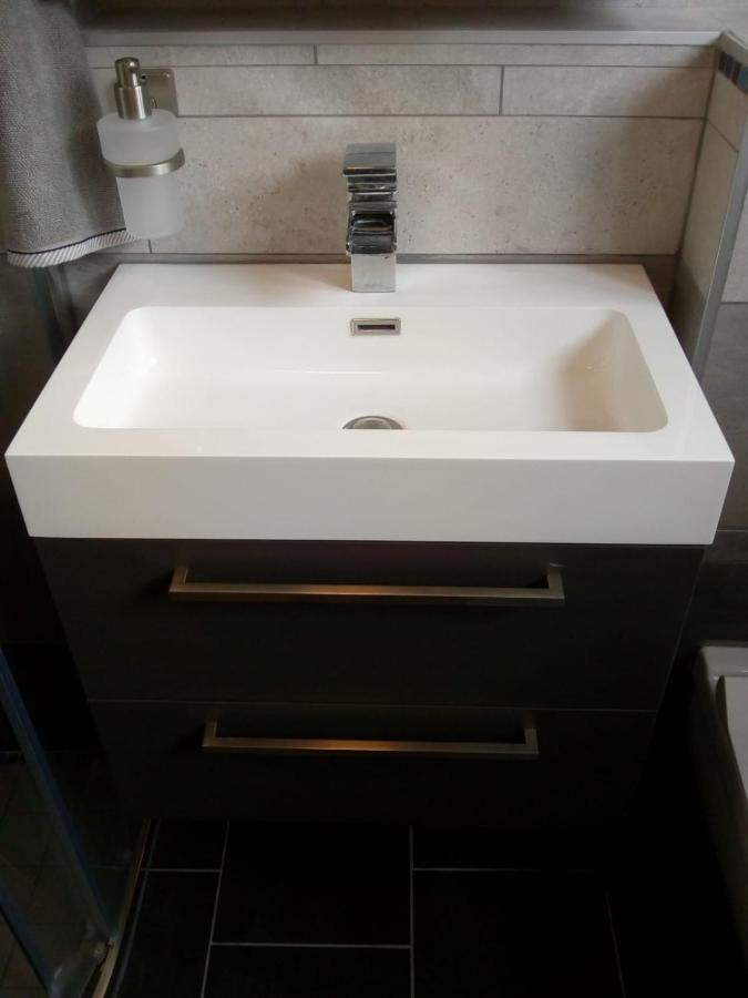 Aldo, Not For Parties, Not A Hotel, Room With Shared Bathroom, No Kitchen Amsterdam Exterior foto
