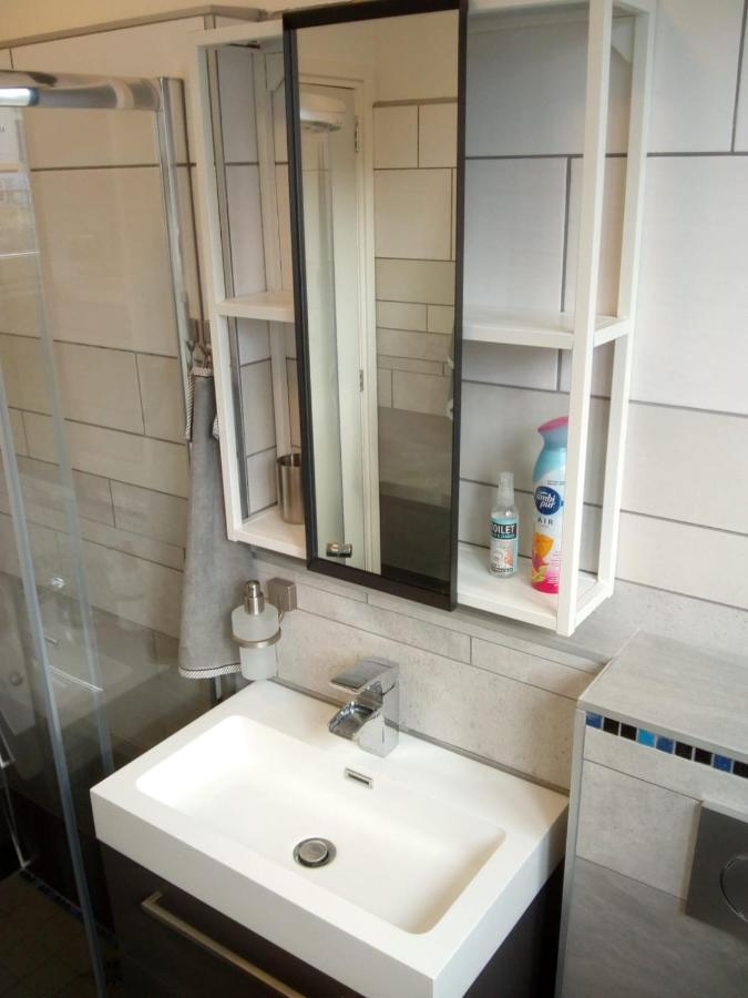 Aldo, Not For Parties, Not A Hotel, Room With Shared Bathroom, No Kitchen Amsterdam Exterior foto
