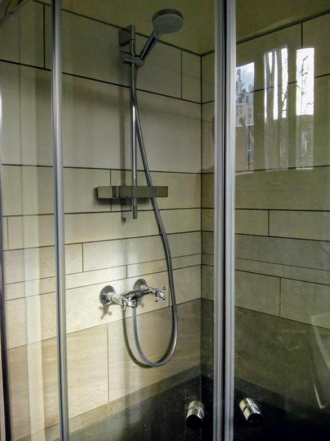 Aldo, Not For Parties, Not A Hotel, Room With Shared Bathroom, No Kitchen Amsterdam Exterior foto