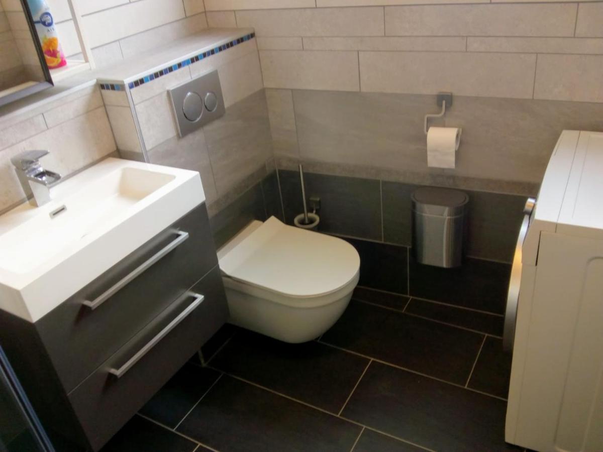 Aldo, Not For Parties, Not A Hotel, Room With Shared Bathroom, No Kitchen Amsterdam Exterior foto