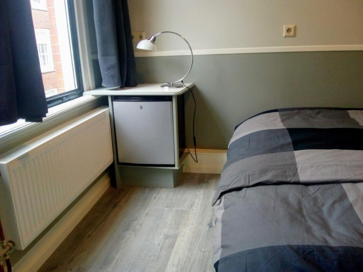 Aldo, Not For Parties, Not A Hotel, Room With Shared Bathroom, No Kitchen Amsterdam Exterior foto