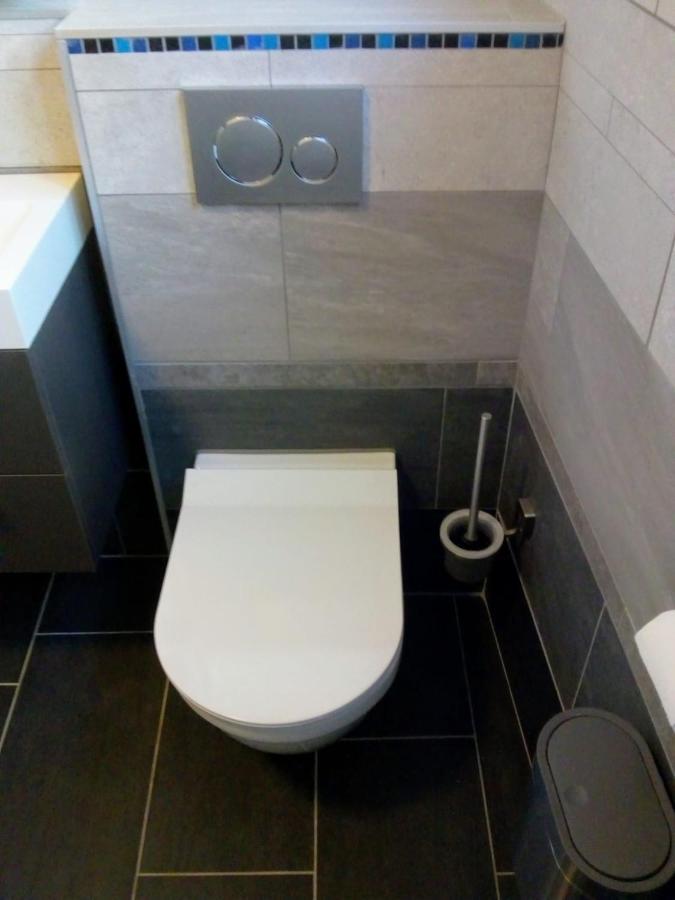 Aldo, Not For Parties, Not A Hotel, Room With Shared Bathroom, No Kitchen Amsterdam Exterior foto